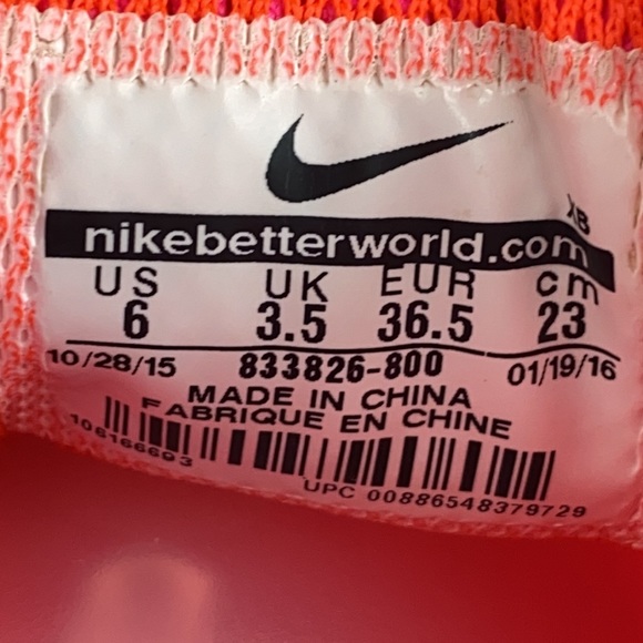 Nike Roshe One Hyperfuse Crimson Running Shoes 833826-800 Women's Size 6 - Picture 14 of 15